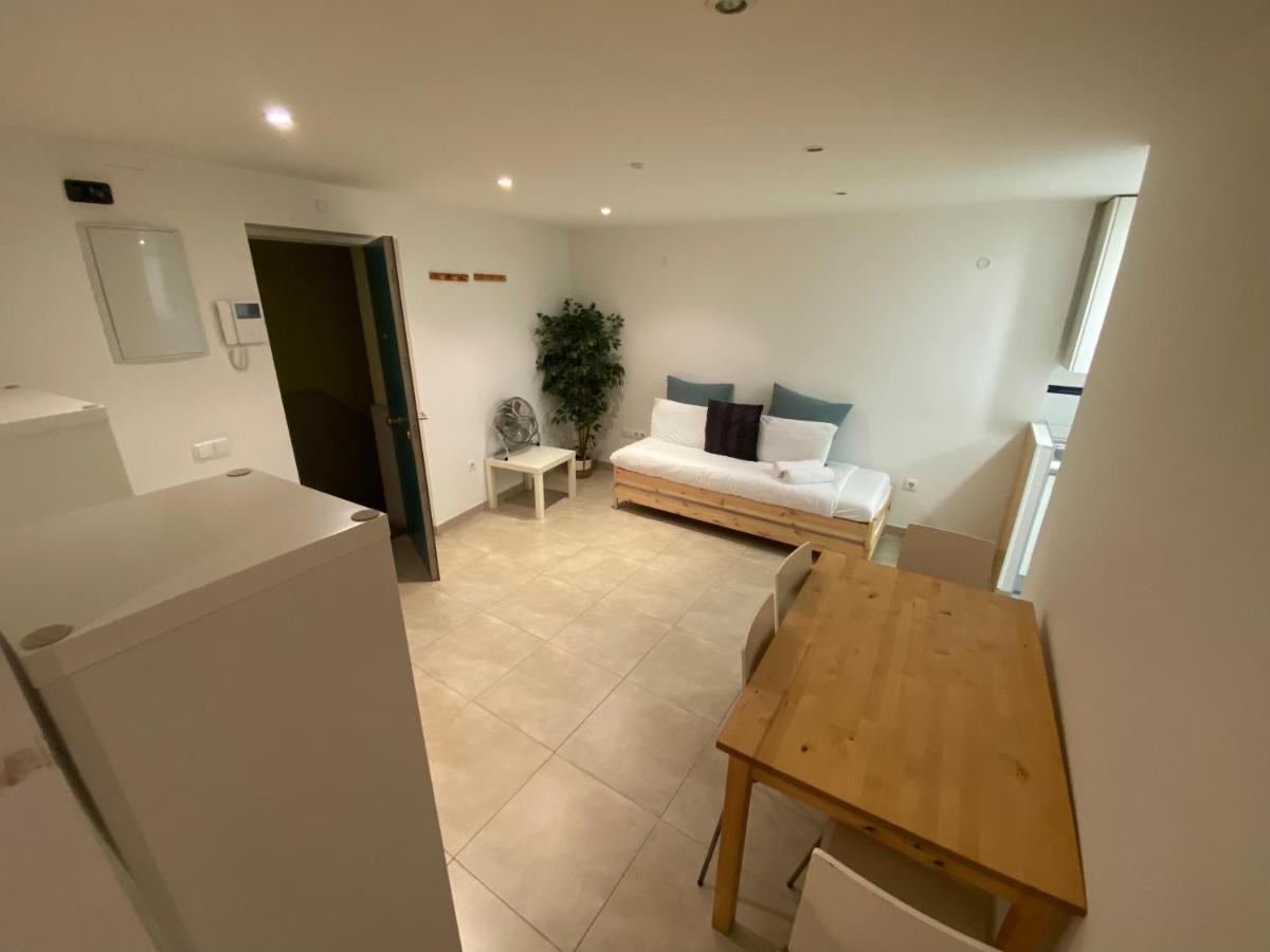 Centrico Apartamento En Embajadores Apartment Madrid Bagian luar foto