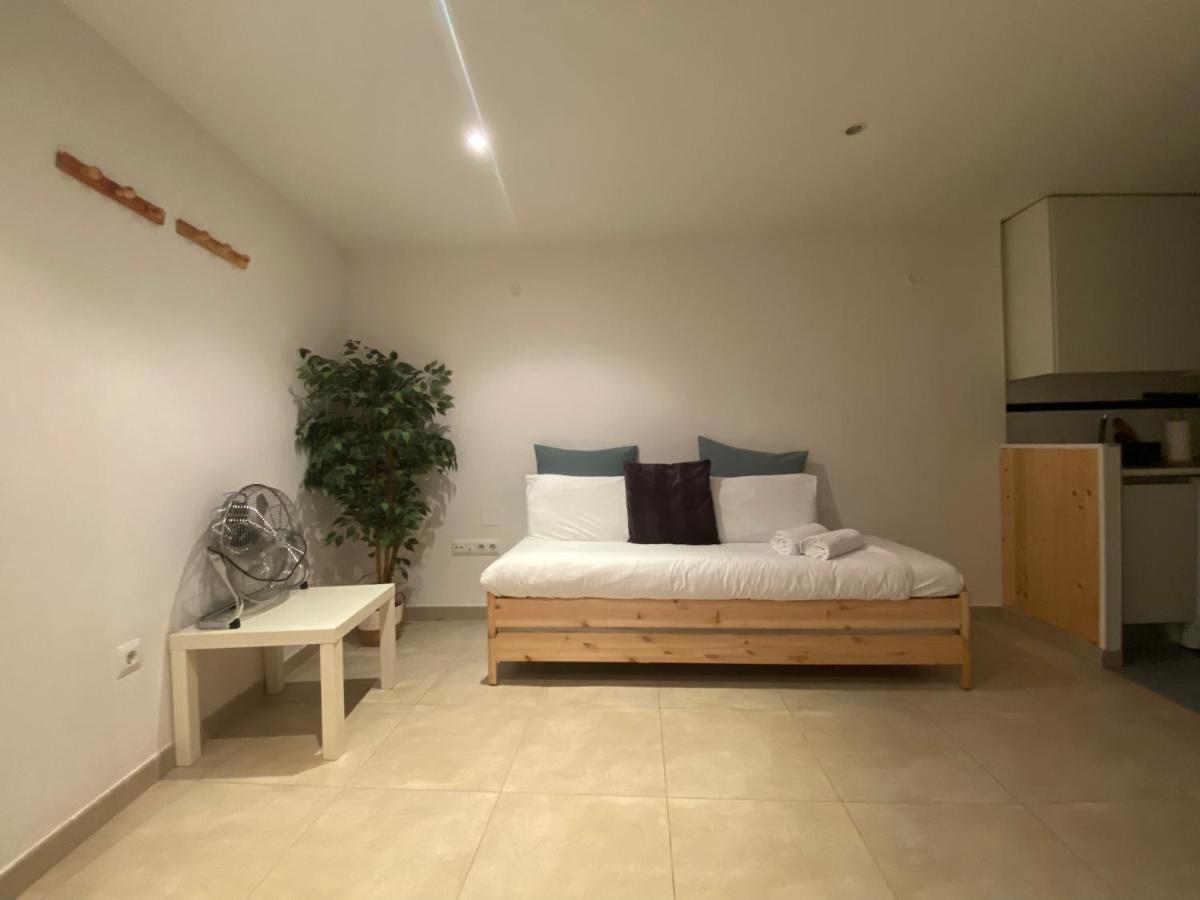Centrico Apartamento En Embajadores Apartment Madrid Bagian luar foto